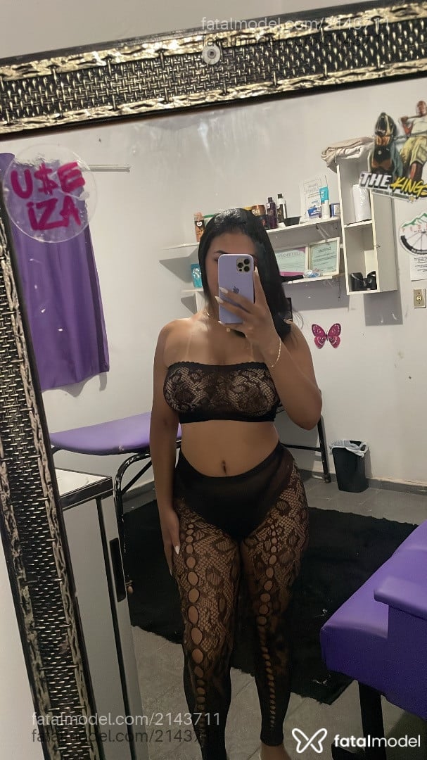 Acompanhante mulher morena (o) de olhos pretos - Kelly