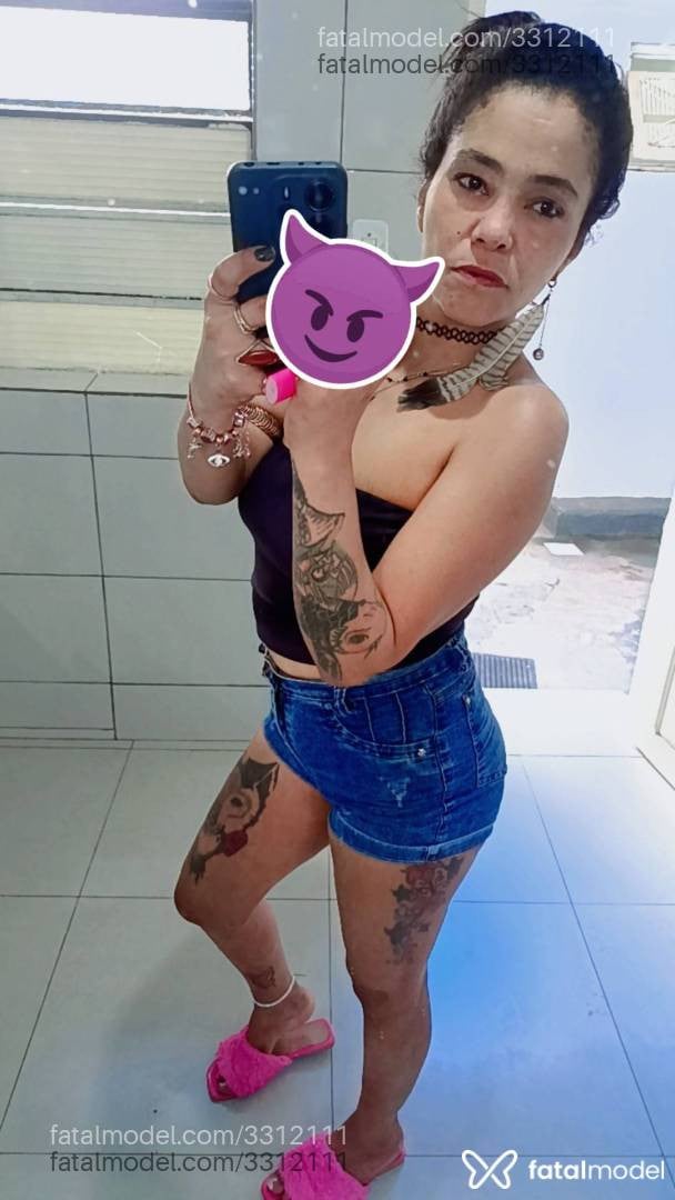 Acompanhante mulher morena (o) de olhos pretos - Melissa Mel