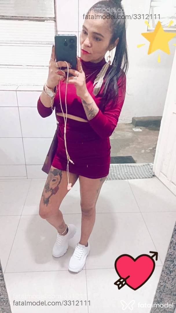 Acompanhante mulher morena (o) de olhos pretos - Melissa Mel
