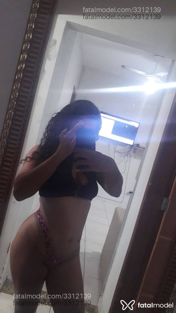 Acompanhante mulher morena (o) de olhos mel em Governador Valadares - Mirella