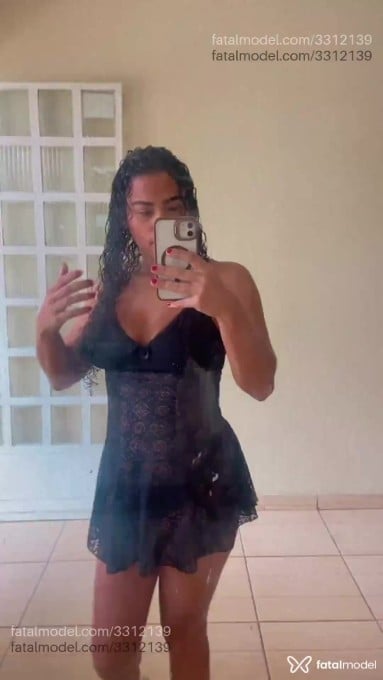Acompanhante mulher morena (o) de olhos castanhos em Governador Valadares Acompanhante mulher morena (o) de olhos castanhos em Governador Valadares - Mirella
