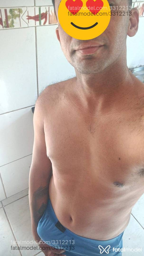 Acompanhante homem morena (o) de olhos pretos em Senador Canedo Acompanhante homem morena (o) de olhos pretos em Senador Canedo - Rodrigues