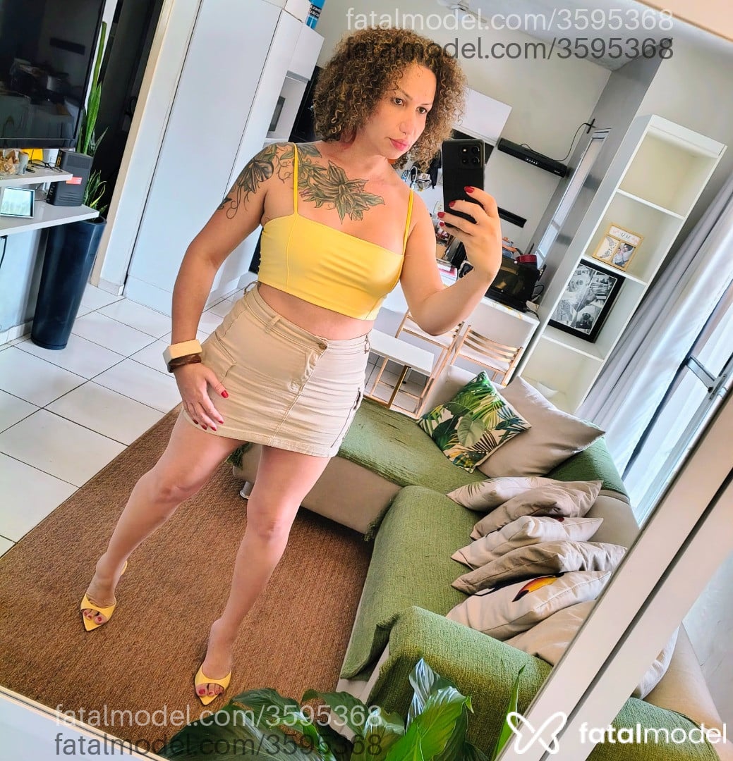 Acompanhante mulher trans morena (o) de olhos castanhos - Márcia Fernanda