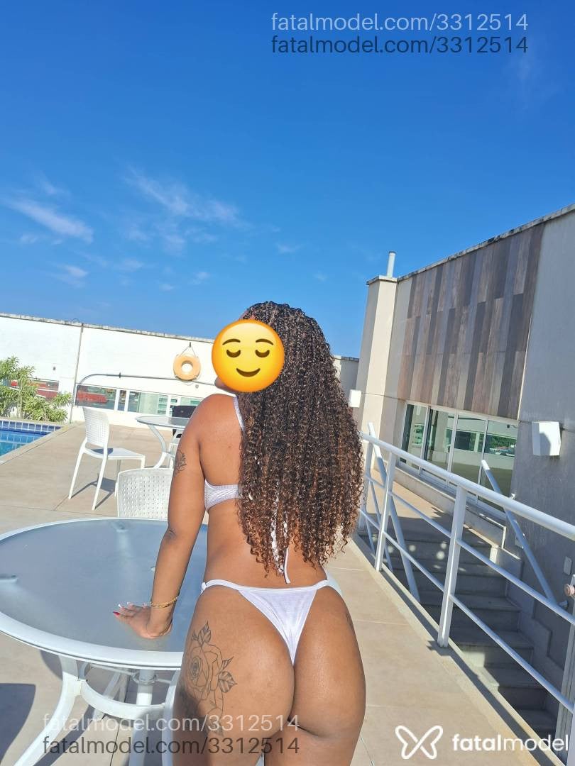 Acompanhante mulher com cabelo castanho de olhos pretos em Macaé - Aninha
