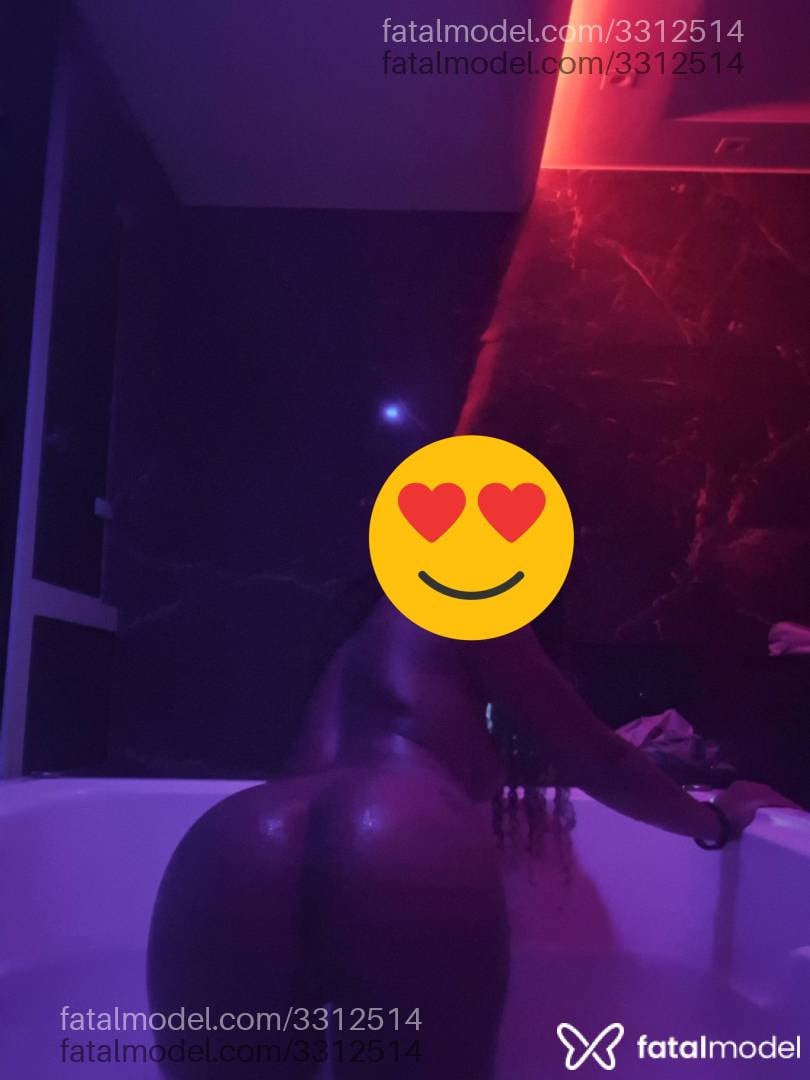 Acompanhante mulher com cabelo castanho de olhos pretos em Macaé - Aninha