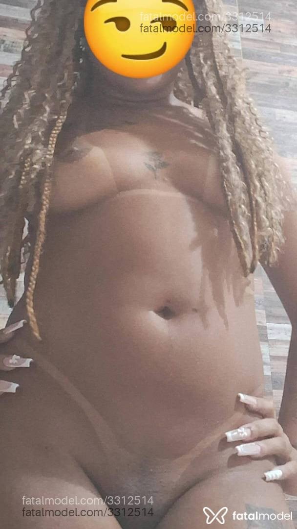 Acompanhante mulher com cabelo castanho de olhos pretos em Macaé - Aninha