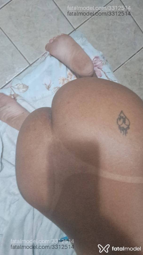 Acompanhante mulher com cabelo castanho de olhos pretos - Aninha