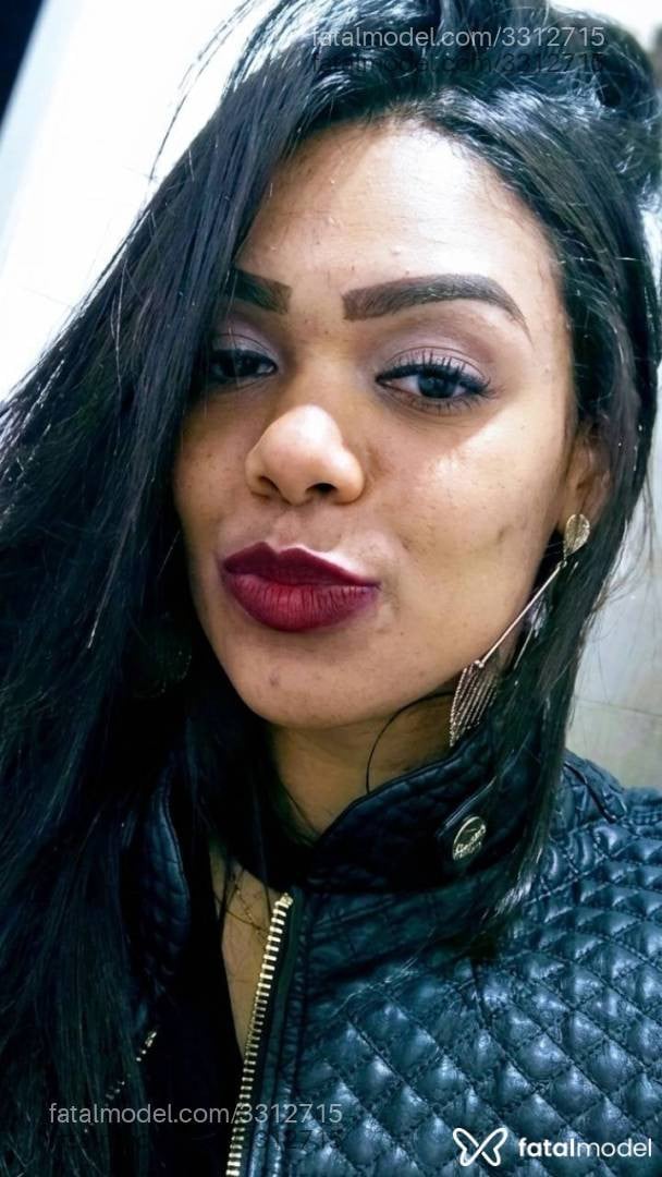 Acompanhante mulher morena (o) de olhos castanhos - Cauanny Santos