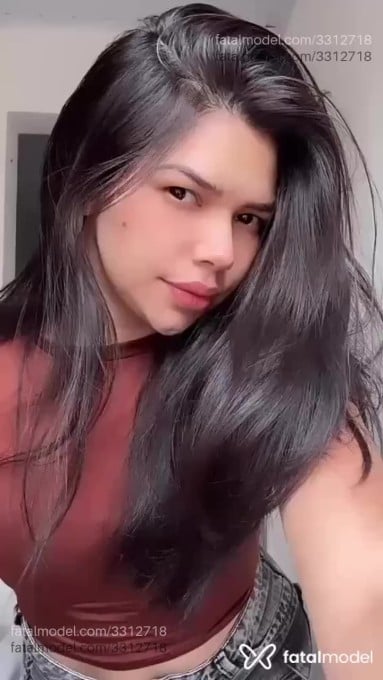 Acompanhante mulher morena (o) de olhos castanhos em Campo Mourão Acompanhante mulher morena (o) de olhos castanhos em Campo Mourão - Yasmin