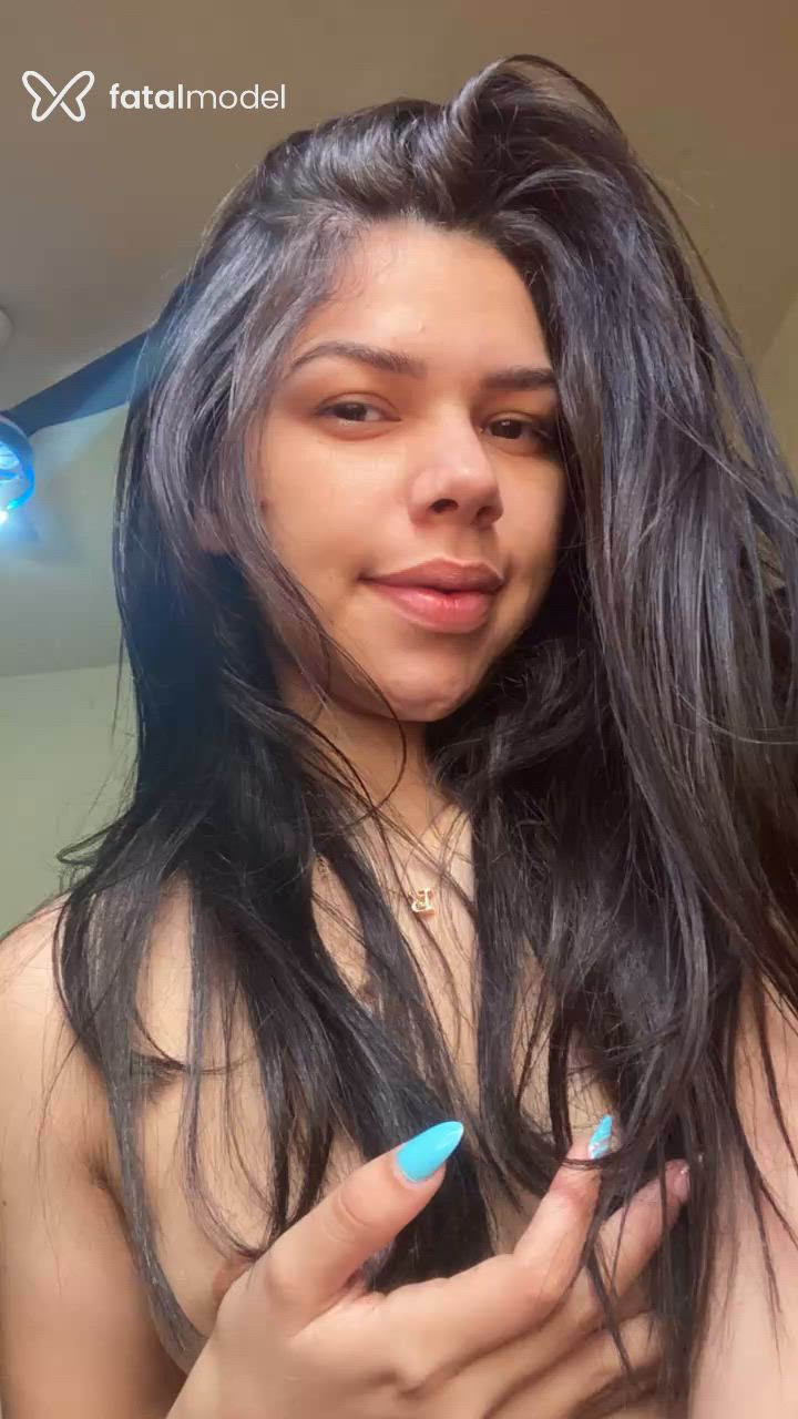 Acompanhante mulher morena (o) de olhos castanhos - Yasmin