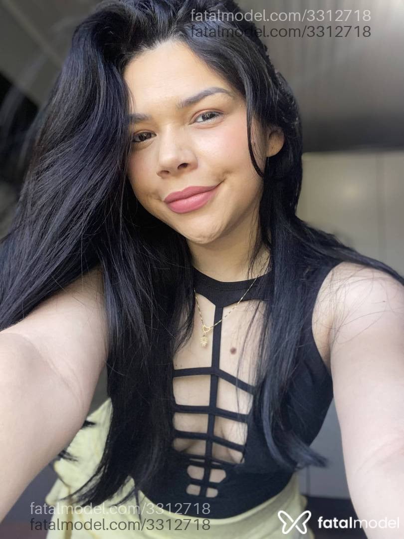 Acompanhante mulher morena (o) de olhos castanhos - Yasmin