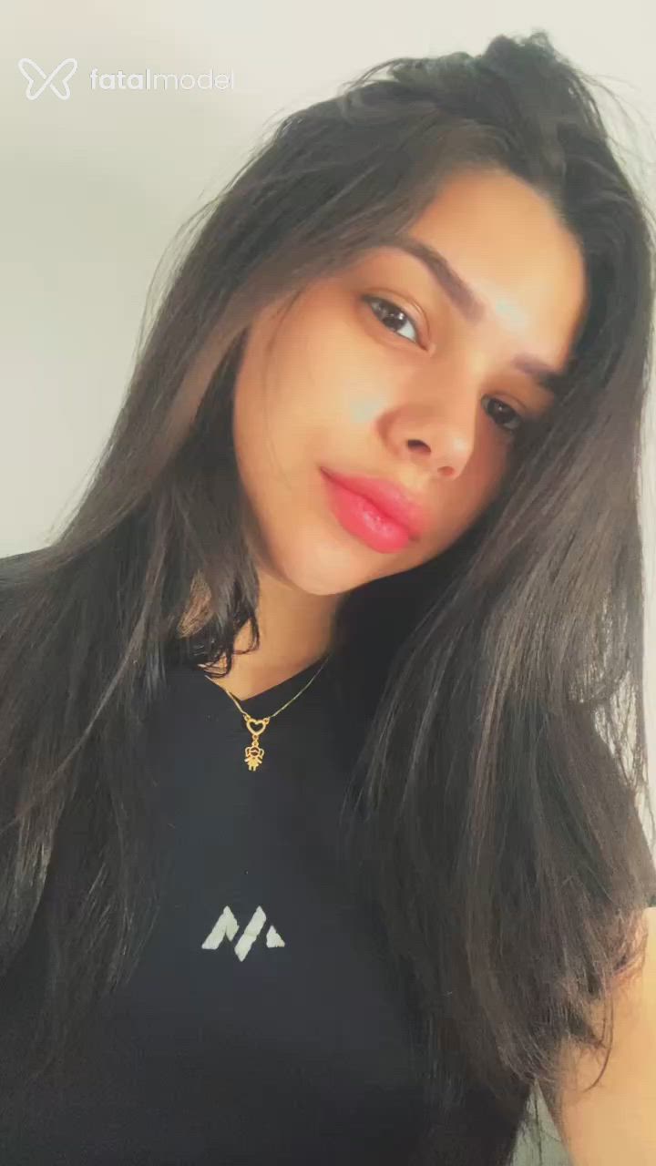 Acompanhante mulher morena (o) de olhos castanhos - Yasmin