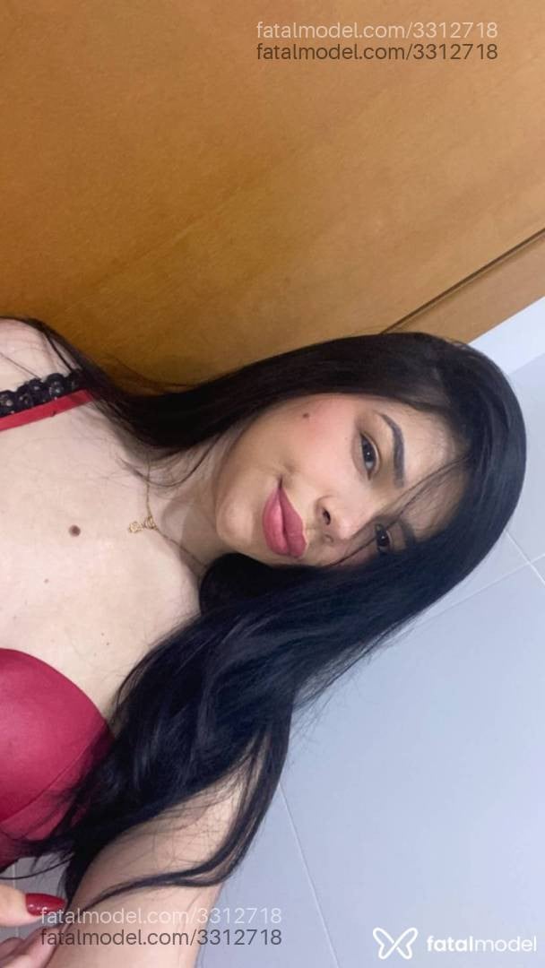 Acompanhante mulher morena (o) de olhos castanhos - Yasmin