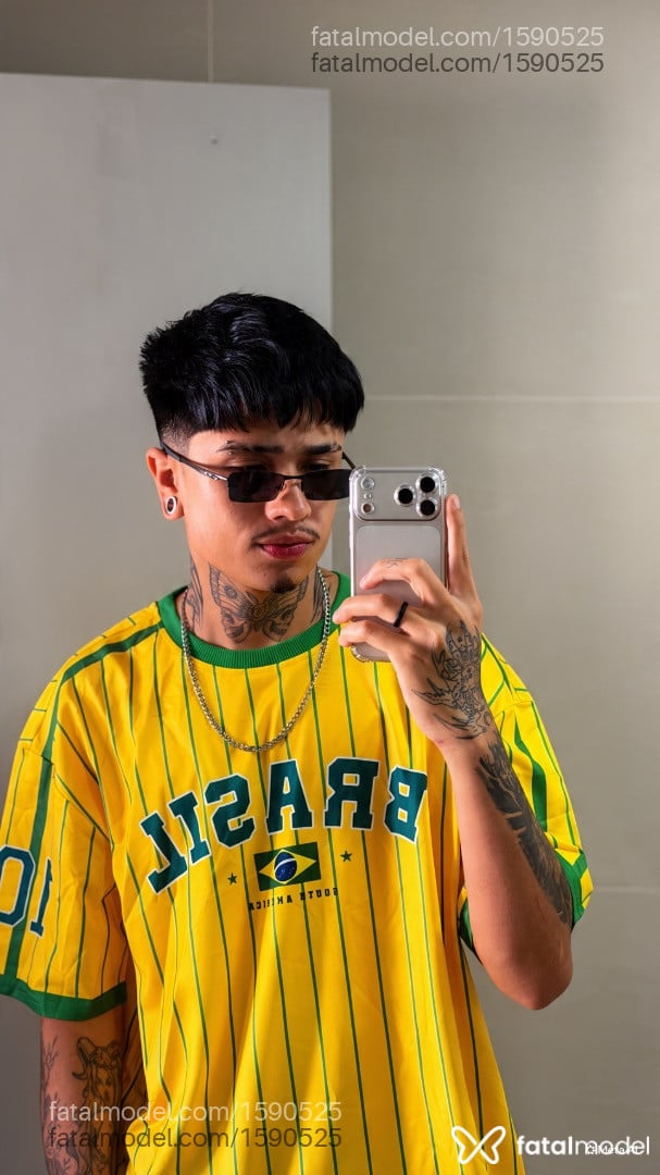 Acompanhante homem morena (o) de olhos pretos - Sayomi