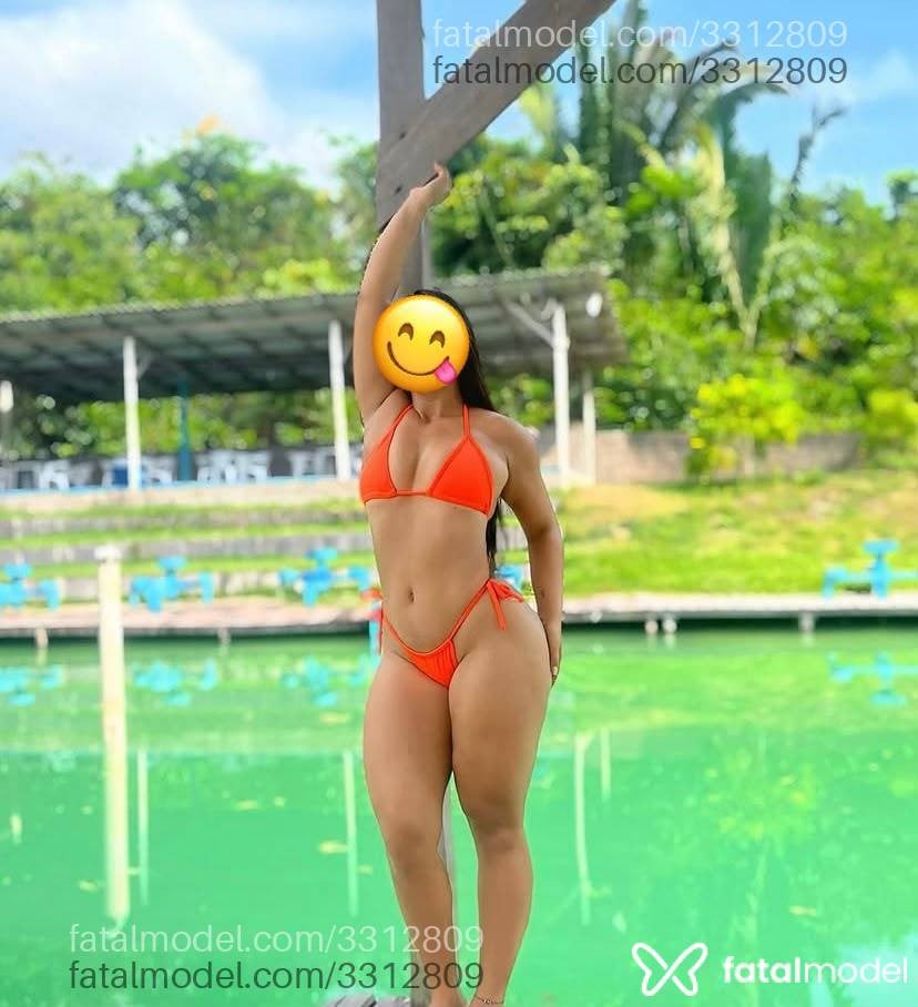 Acompanhante mulher morena (o) de olhos pretos - Milena