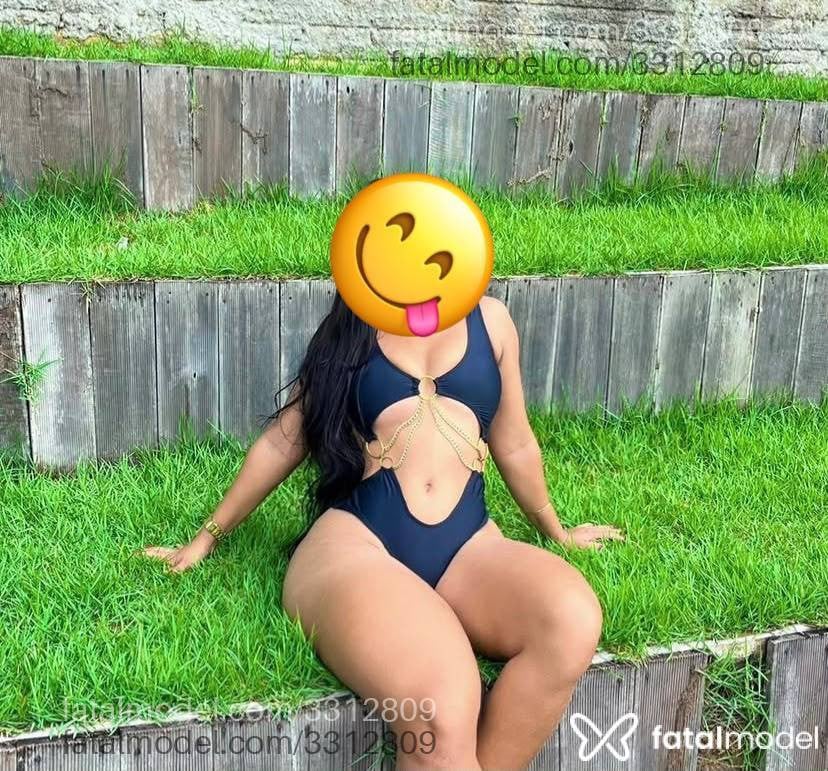 Acompanhante mulher morena (o) de olhos pretos - Milena
