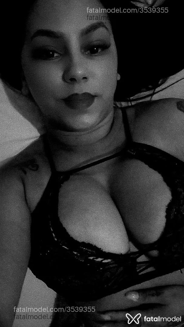 Acompanhante mulher morena (o) de olhos castanhos - Bibilinda