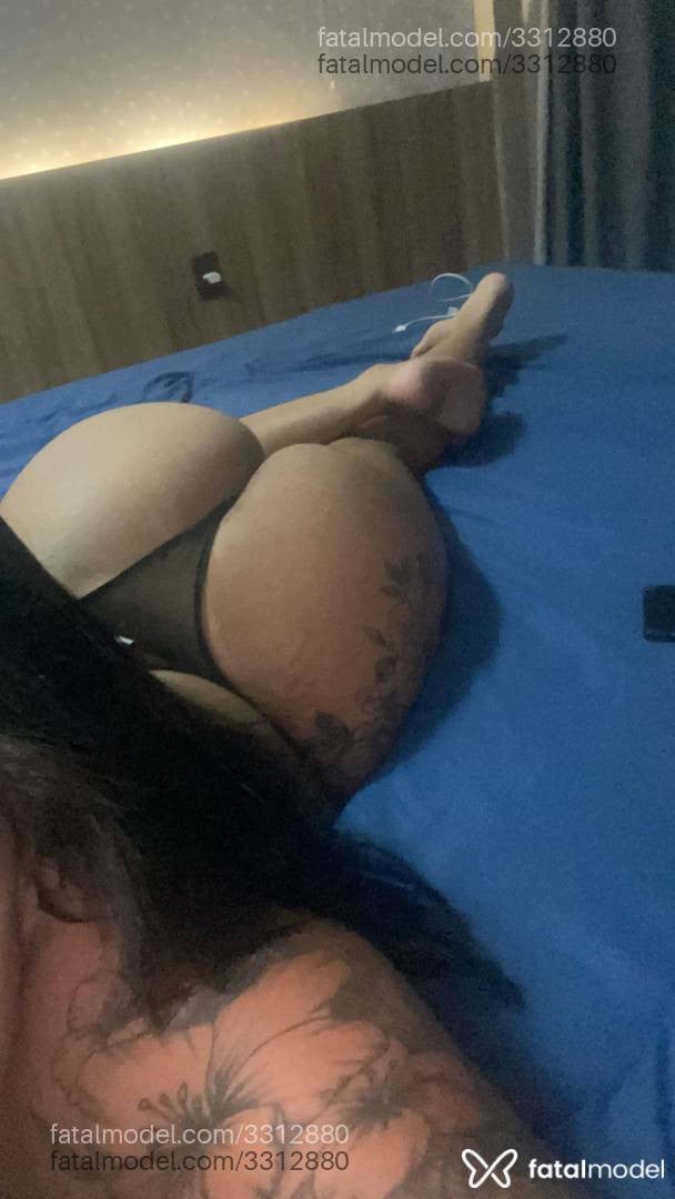 Acompanhante mulher morena (o) de olhos pretos - Joana Bonfim Acompanhante mulher morena (o) de olhos pretos - Joana Bonfim