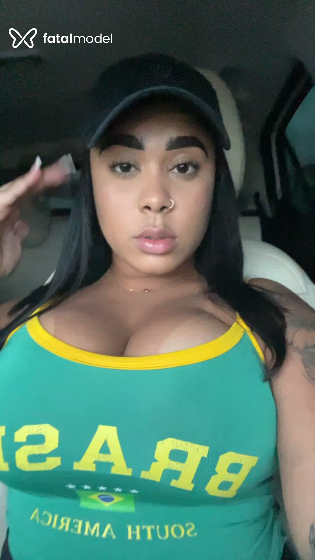 Acompanhante mulher morena (o) de olhos pretos - Joana Bonfim Acompanhante mulher morena (o) de olhos pretos - Joana Bonfim