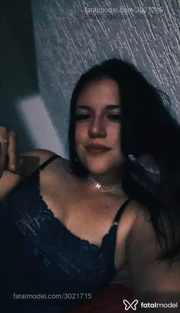 Acompanhante mulher morena (o) de olhos castanhos - Marcela
