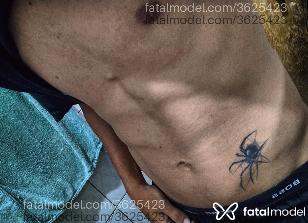 Acompanhante homem com cabelo castanho de olhos castanhos - Rafael