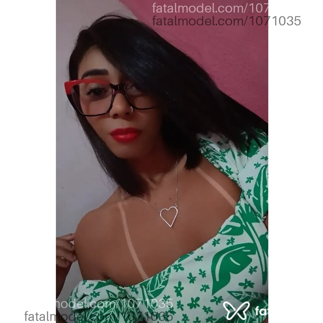Acompanhante mulher morena (o) de olhos pretos - Cris Malecof
