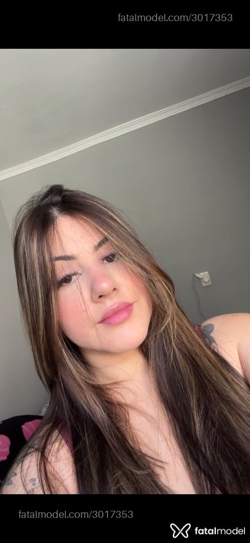 Acompanhante mulher com cabelo castanho de olhos castanhos - Gaby