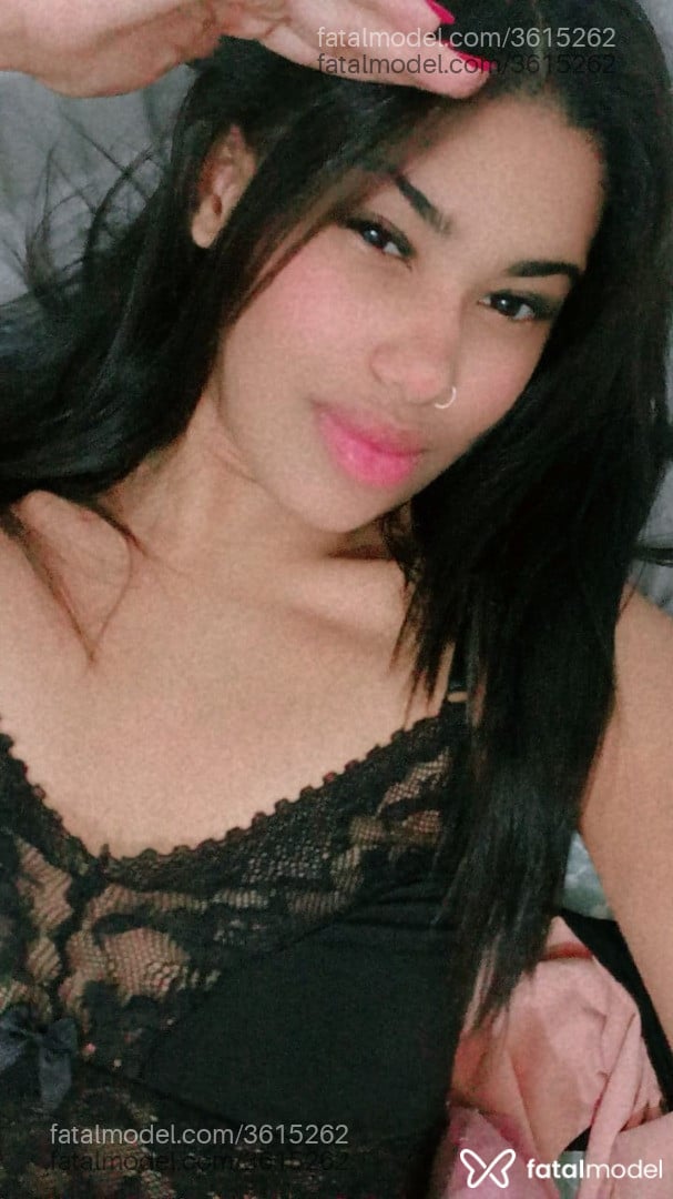 Acompanhante mulher morena (o) de olhos castanhos - Giovanna Perez