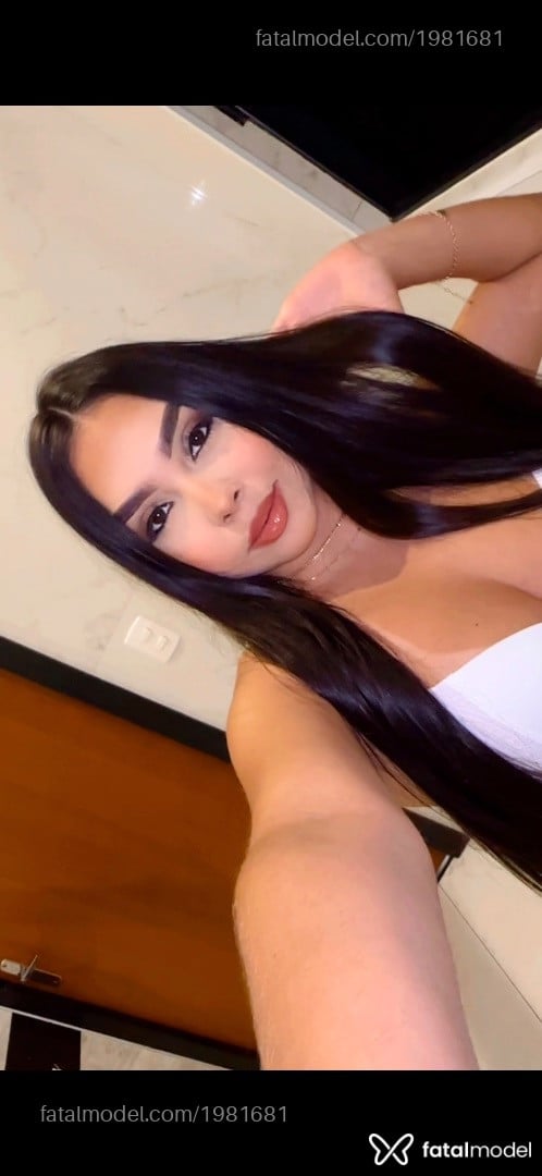 Acompanhante mulher morena (o) de olhos castanhos - Letícia