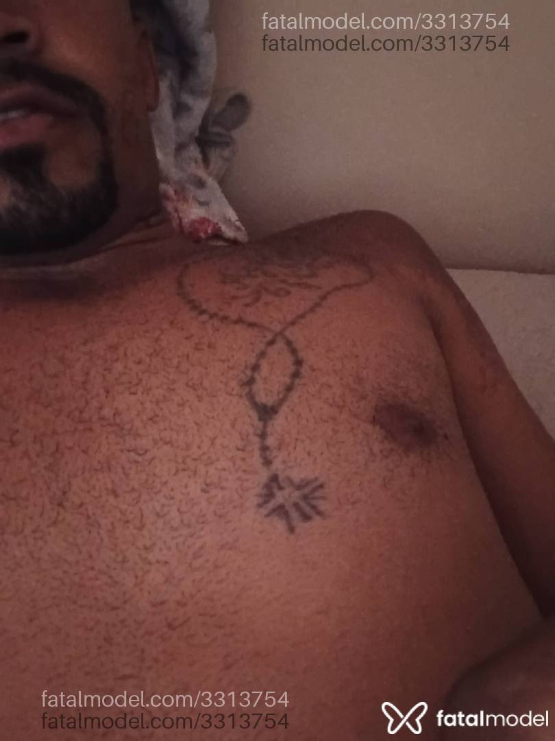 Acompanhante homem morena (o) de olhos cinza - Danadinho Acompanhante homem morena (o) de olhos cinza - Danadinho
