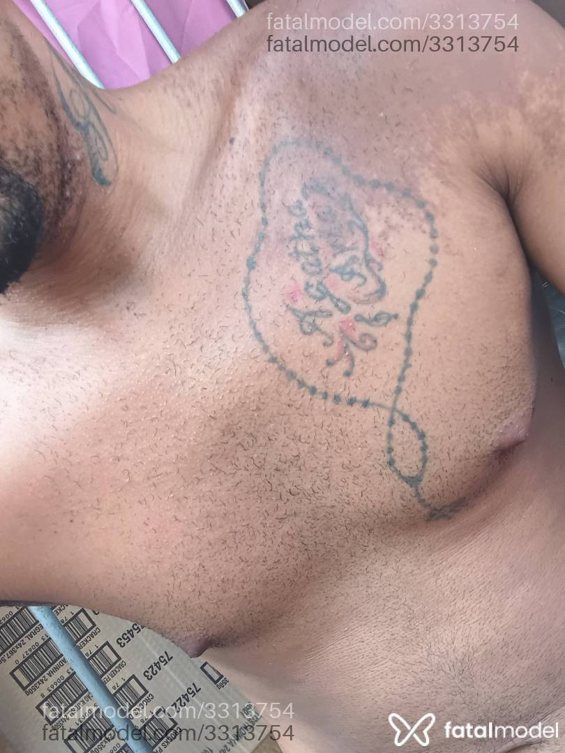 Acompanhante homem morena (o) de olhos cinza - Danadinho Acompanhante homem morena (o) de olhos cinza - Danadinho