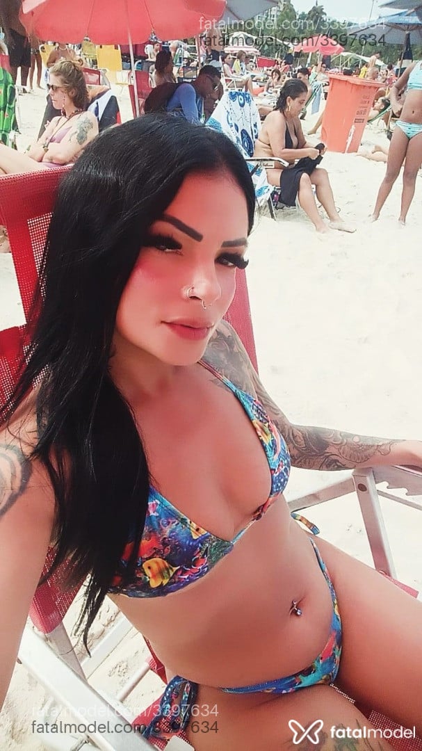 Acompanhante mulher morena (o) de olhos castanhos - Brenda