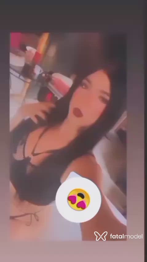 Acompanhante mulher trans morena (o) de olhos castanhos - Biaa Necker