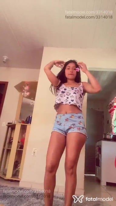 Acompanhante mulher morena (o) de olhos castanhos em Ji-Paraná - Luna Liz