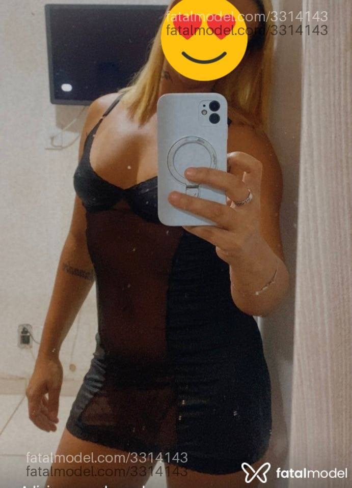 Acompanhante mulher loira (o) de olhos mel - Bethy Souza Acompanhante mulher loira (o) de olhos mel - Bethy Souza