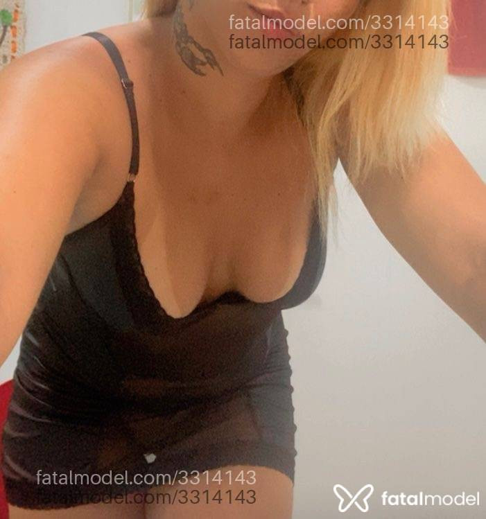 Acompanhante mulher loira (o) de olhos mel - Bethy Souza Acompanhante mulher loira (o) de olhos mel - Bethy Souza