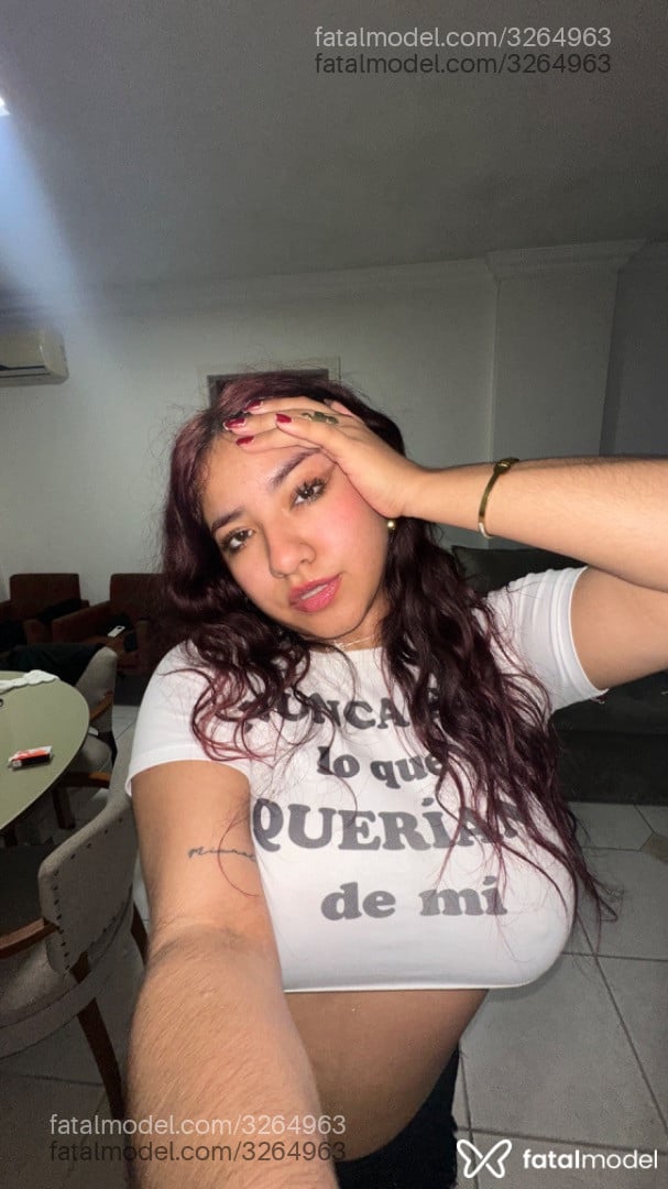 Acompanhante mulher morena (o) de olhos castanhos - Luluu