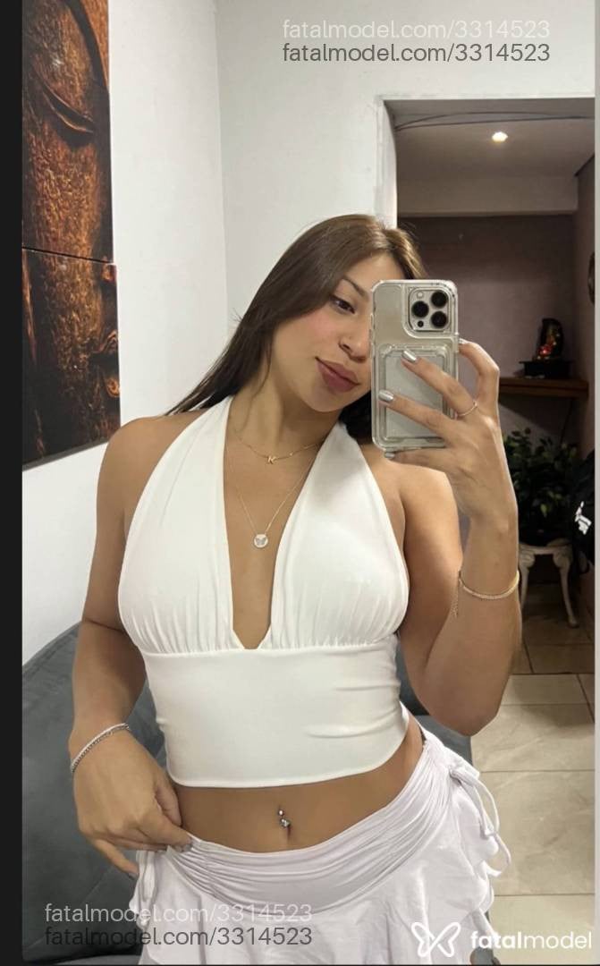 Acompanhante mulher com cabelo castanho de olhos castanhos - Kemily