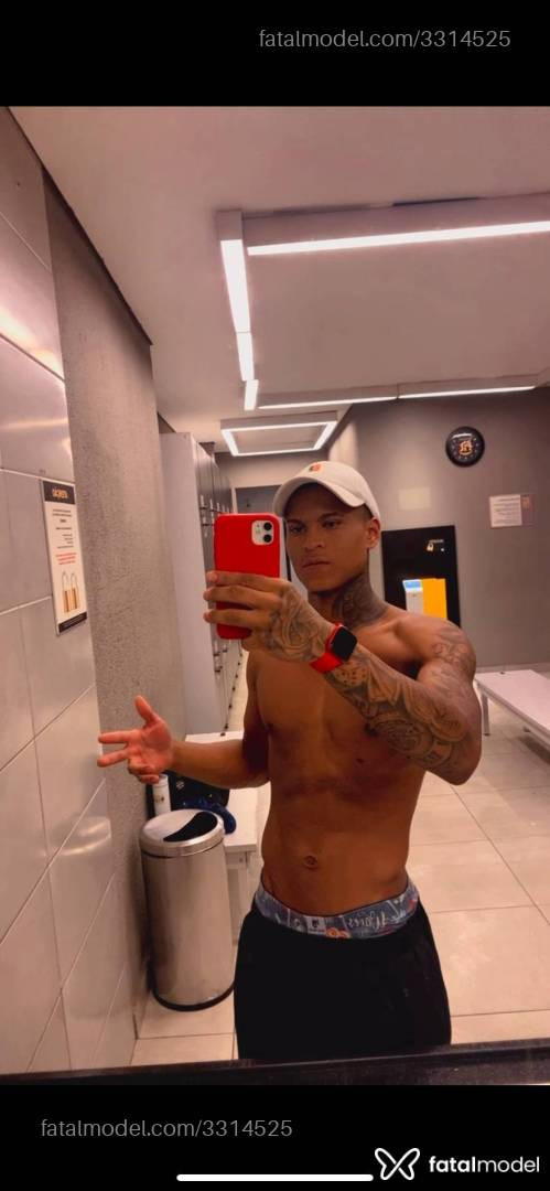 Acompanhante homem morena (o) de olhos pretos em São Paulo - Henrique