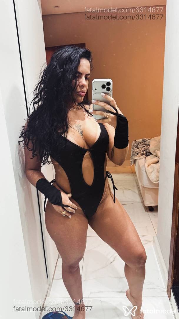 Acompanhante mulher morena (o) de olhos castanhos em Itaúna - Michele Boeno