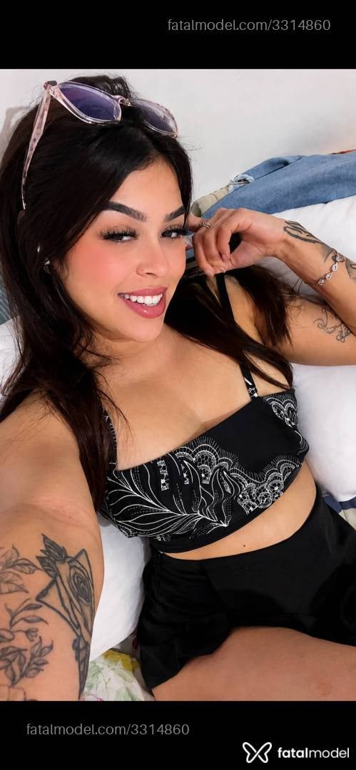 Acompanhante mulher morena (o) de olhos castanhos - Melissa