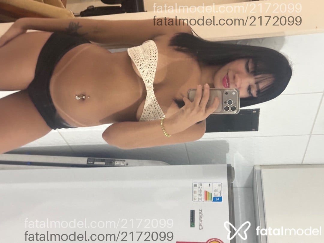 Acompanhante mulher morena (o) de olhos castanhos - Valentina