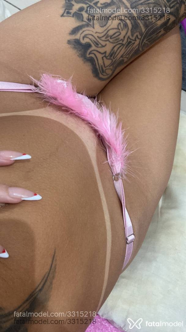 Acompanhante mulher morena (o) de olhos pretos em Virtual - Naiara Martinez