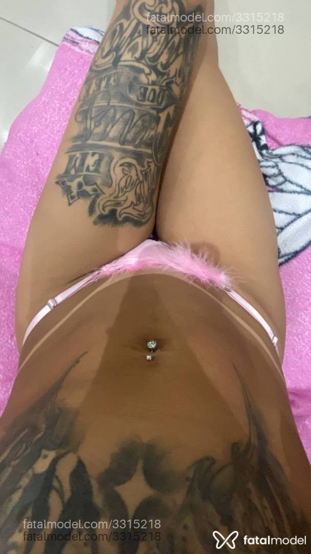 Acompanhante mulher morena (o) de olhos pretos - Naiara Martinez