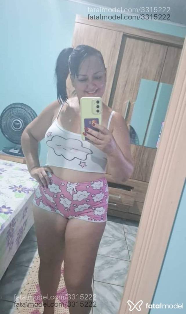 Acompanhante mulher morena (o) de olhos mel em Porto Velho - Morena