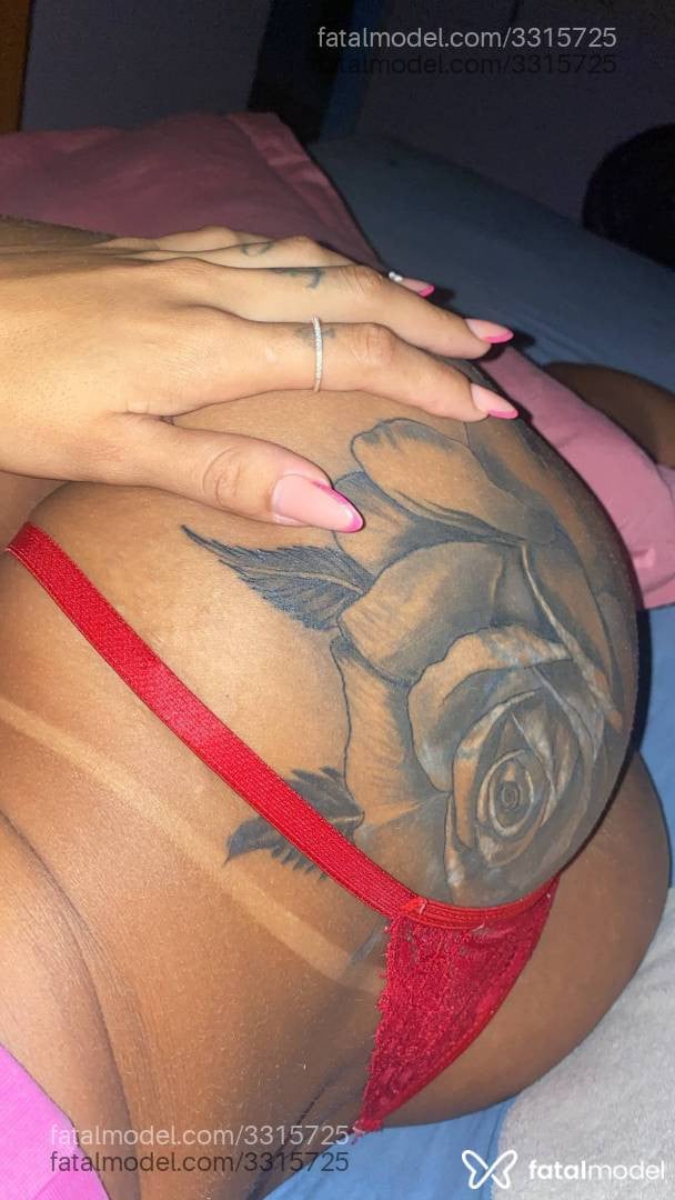 Acompanhante mulher morena (o) de olhos castanhos - Aryele Souza
