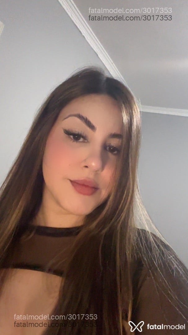 Acompanhante mulher com cabelo castanho de olhos castanhos - Gaby
