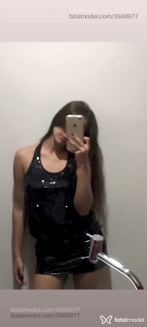 Acompanhante mulher com cabelo castanho de olhos verdes - Nanda