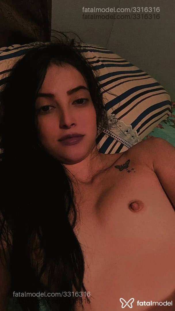 Acompanhante mulher morena (o) de olhos castanhos - Nathalia