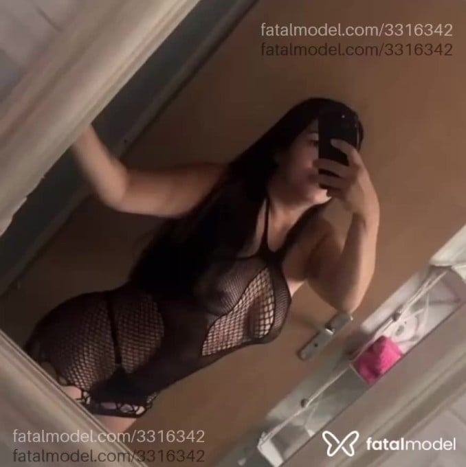 Acompanhante mulher morena (o) de olhos pretos em Ubatuba - Melissa